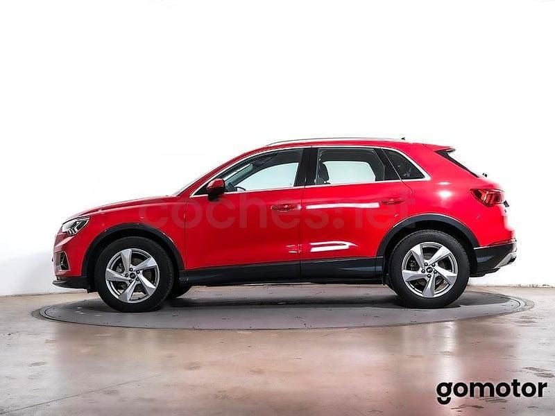 Begagnad Audi Q3 Advanced Plus 150 HK (110 kW) 2023 Röd SUV