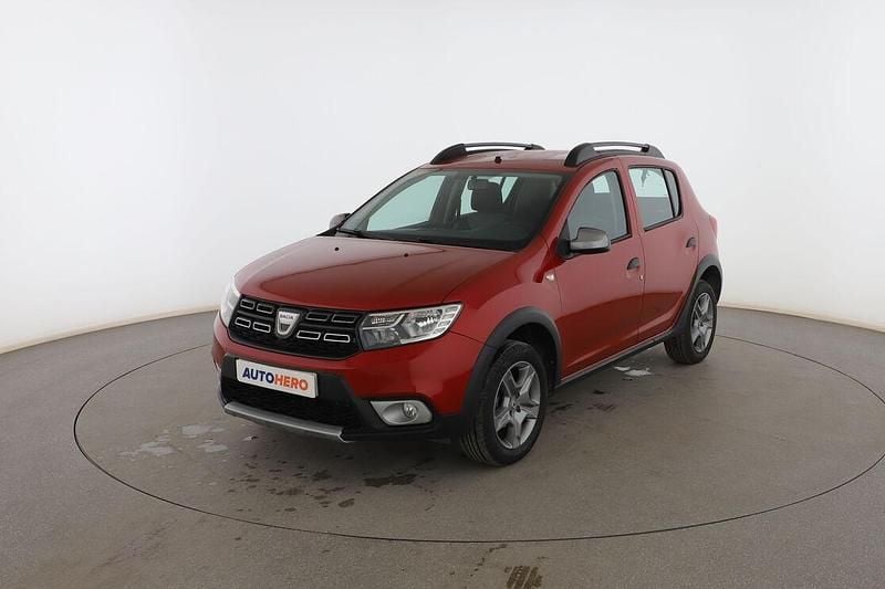 Rojo Usado 2018 Dacia Sandero Comfort Utilitario | 10.999 € (Precio justo) - Imagen 1/3