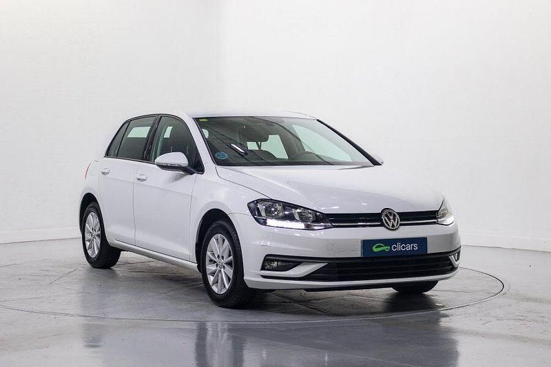 Usado VW Golf VII Edition 115 CV (84 kW) 2020 Blanco