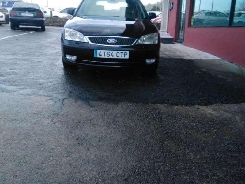 Negro Usado 2004 Ford Mondeo Futura Berlina | 2200 € (Precio justo) - Imagen 1/4