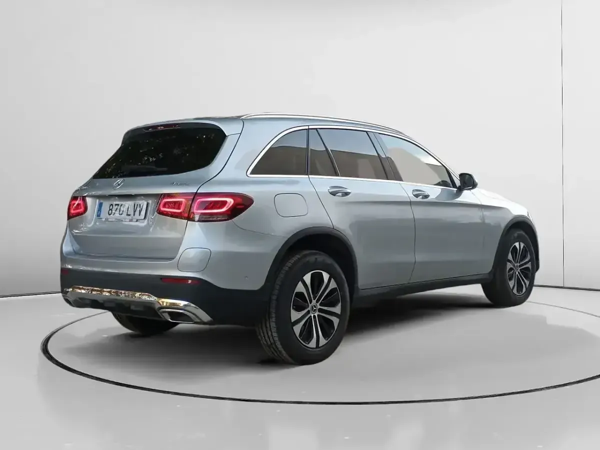 Usado Mercedes GLC300e 320 CV (235 kW) 2022 Gris SUV