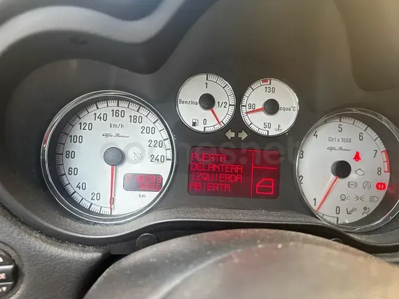 Usado Alfa Romeo 147 Distinctive 105 CV (77 kW) 2009 Blanco Utilitario