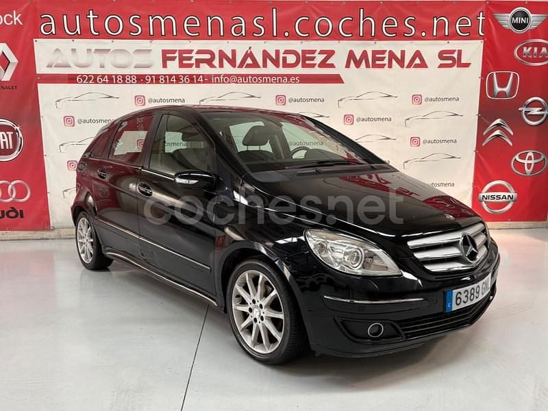 Usado Mercedes B200 136 CV (100 kW) 2008 Negro Monovolumen