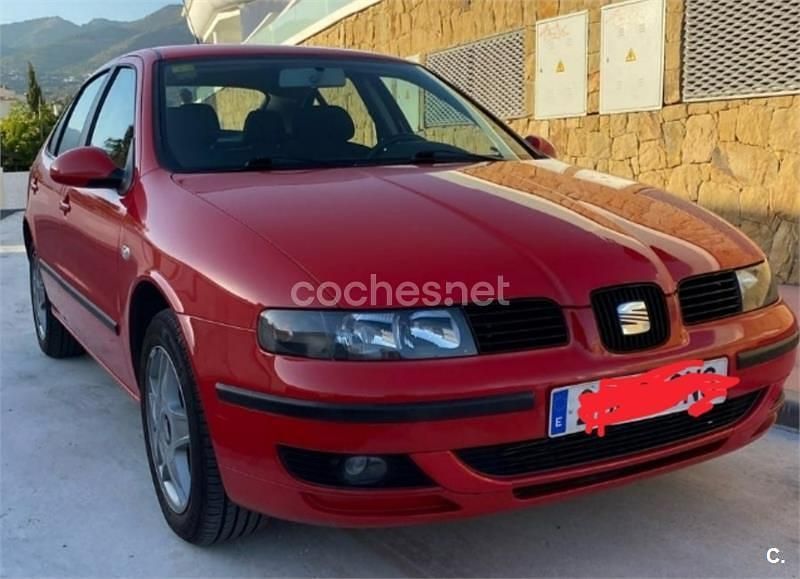 Usado Seat Leon Stella 105 CV (77 kW) 2003 Rojo Utilitario