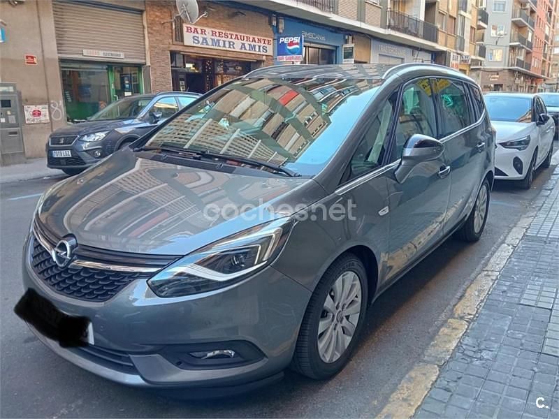 Usado Opel Zafira Excellence 140 CV (102 kW) 2018 Gris / plata Monovolumen