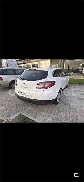 Usado Renault Mégane GrandTour Dynamique 105 CV (77 kW) 2010 Blanco Familiar