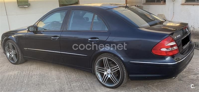 Verde Usado 2003 Mercedes E400 Avantgarde Berlina | 5300 € - Imagen 1/4