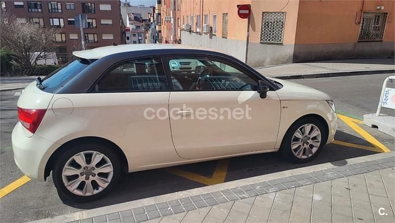 Usado Audi A1 Ambition 105 CV (77 kW) 2011 Blanco Utilitario