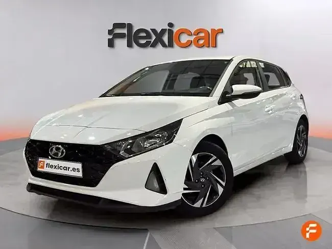 Usado Hyundai i20 100 CV (73 kW) 2021 Blanco Utilitario