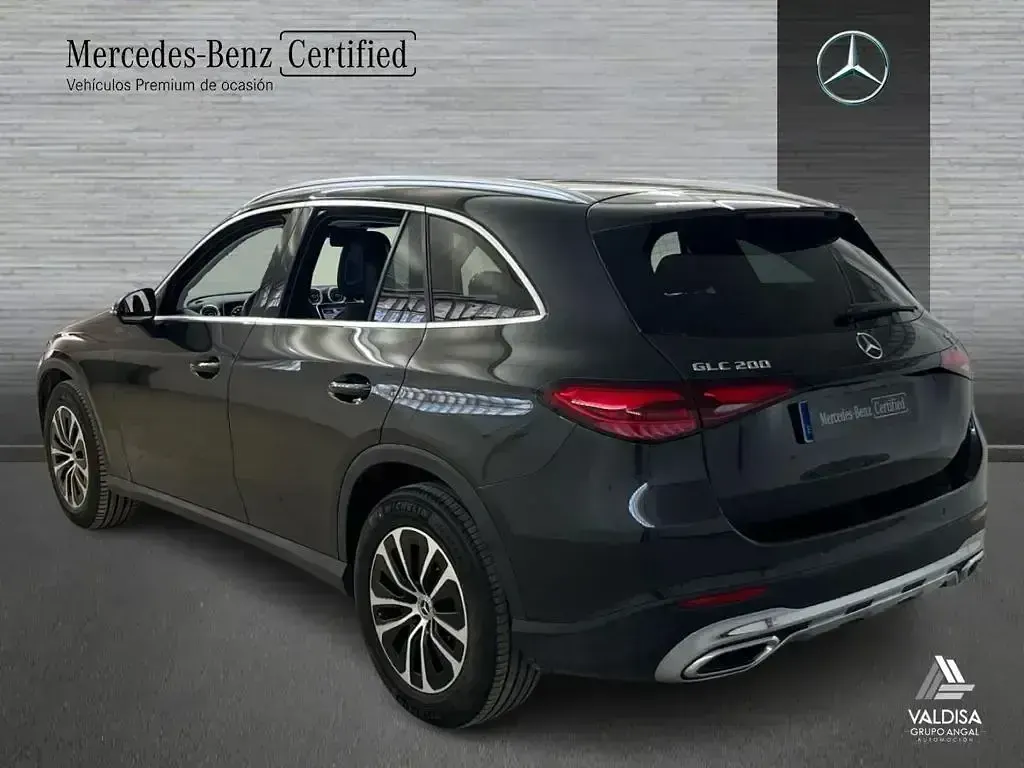 Usado Mercedes GLC200 Avantgarde 227 CV (166 kW) 2025 Gris grafito SUV