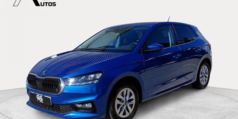 Usado Skoda Fabia Selection 116 CV (85 kW) 2025 Azul Utilitario