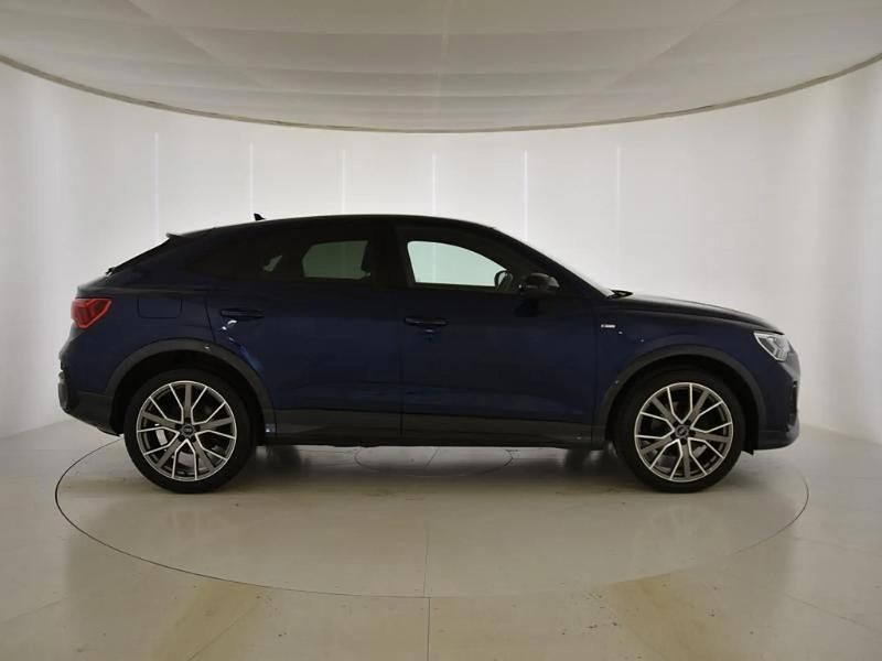 Usado Audi Q3 Sportback 150 CV (110 kW) 2021 Azul SUV