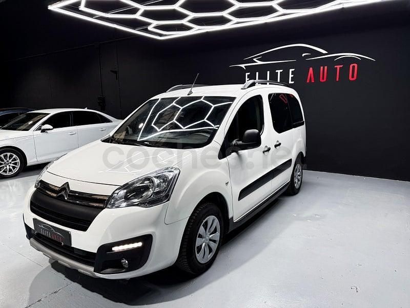 Usado Citroën Berlingo Feel 130 CV (95 kW) 2019 Blanco Monovolumen