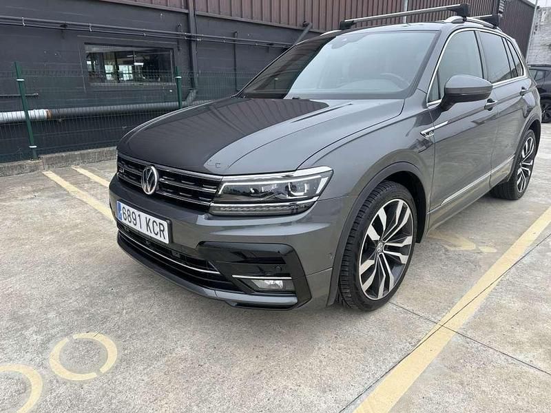 Gris Usado 2017 VW Tiguan Sportline SUV | 23.900 € (Caro) - Imagen 1/4