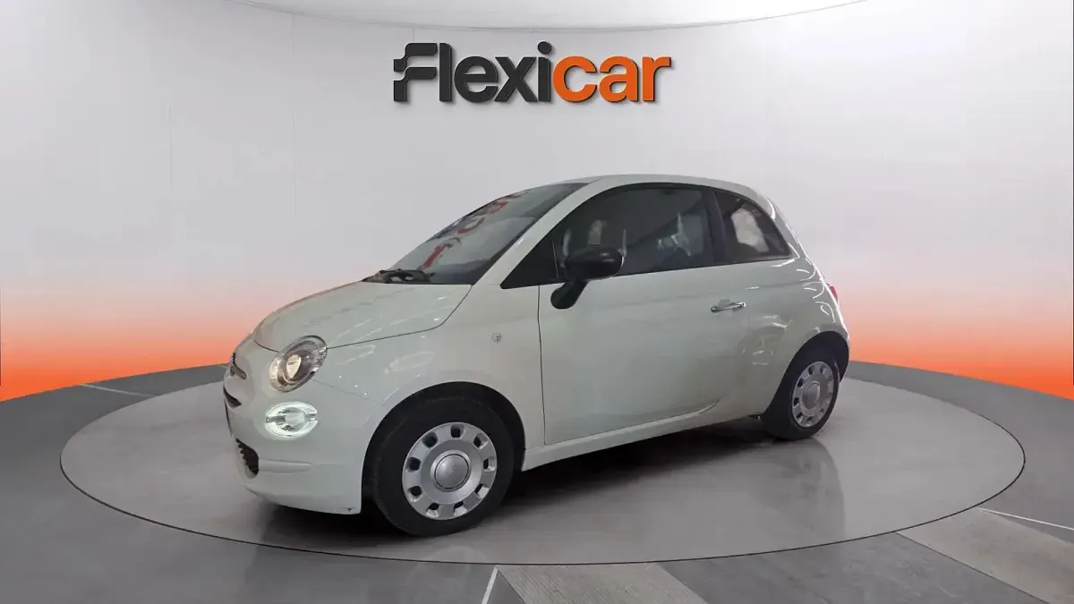 Usado Fiat 500 71 CV (52 kW) 2023 Blanco Descapotable