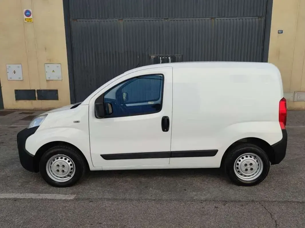 Używany Fiat Fiorino 75 KM (55 kW) 2015 Biały Minivan