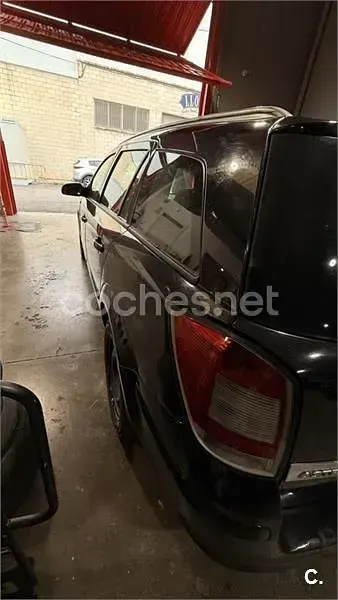 Usado Opel Astra Edition 110 CV (80 kW) 2009 Negro Berlina