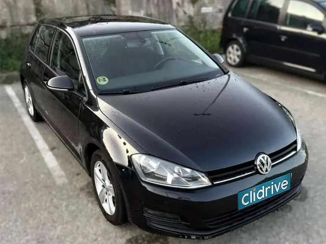 Usado VW Golf VII 105 CV (77 kW) 2012 Negro Utilitario