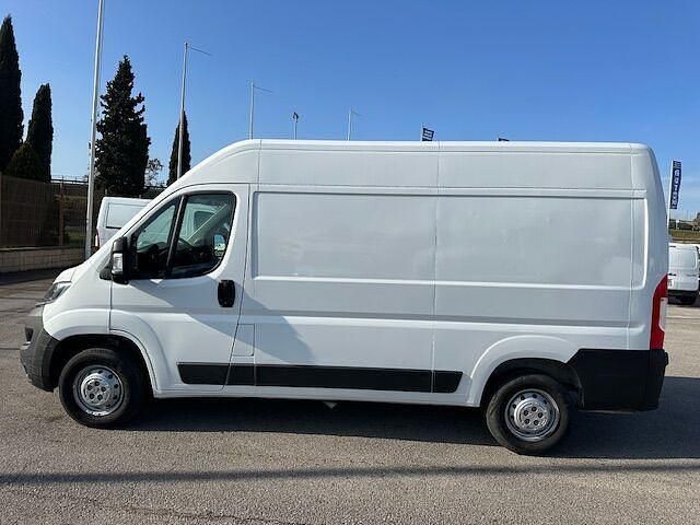 Usado Opel Movano Edition 140 CV (102 kW) 2023 Blanco Berlina