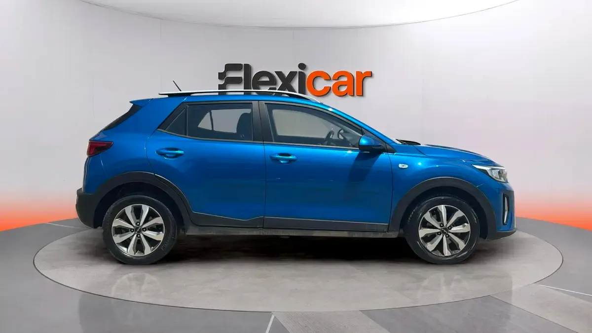 Usado Kia Stonic 101 CV (74 kW) 2023 Azul SUV