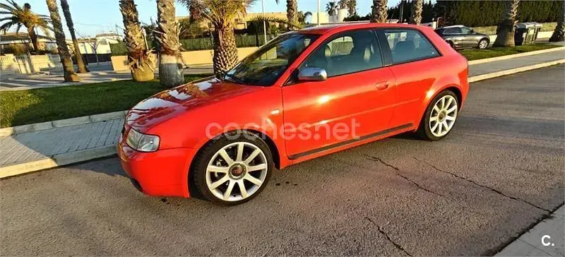 Usado Audi S3 210 CV (154 kW) 1999 Rojo Utilitario