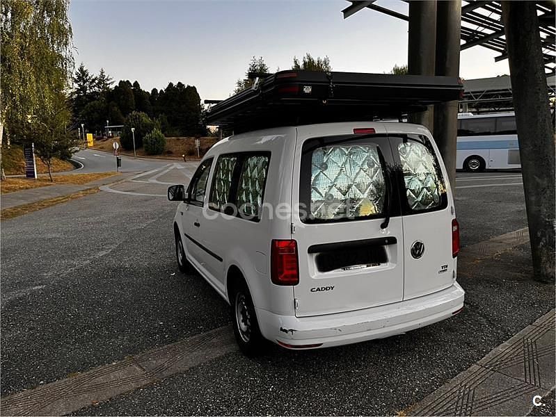 Usado VW Caddy Beach 102 CV (75 kW) 2016 Blanco Monovolumen