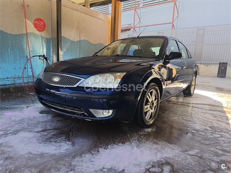 Azul Usado 2004 Ford Mondeo Trend Berlina | 2250 € (Precio justo) - Imagen 1/4