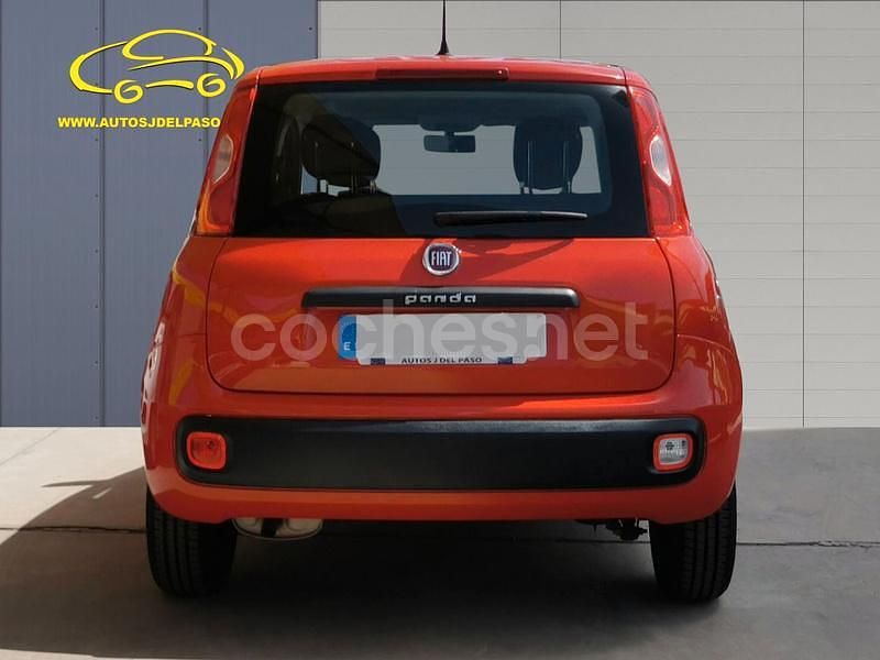 Usado Fiat Panda Lounge 69 CV (50 kW) 2020 Rojo Berlina