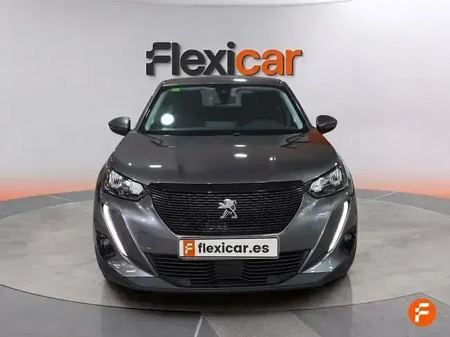 Usado Peugeot 2008 Active 100 CV (73 kW) 2020 Gris SUV