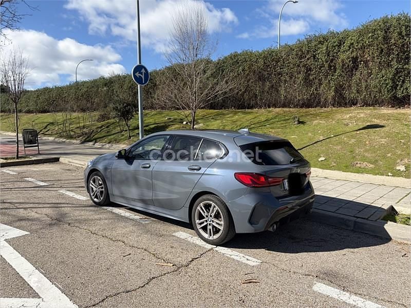 Usado BMW 120 M Sport 178 CV (130 kW) 2021 Gris / plata Utilitario