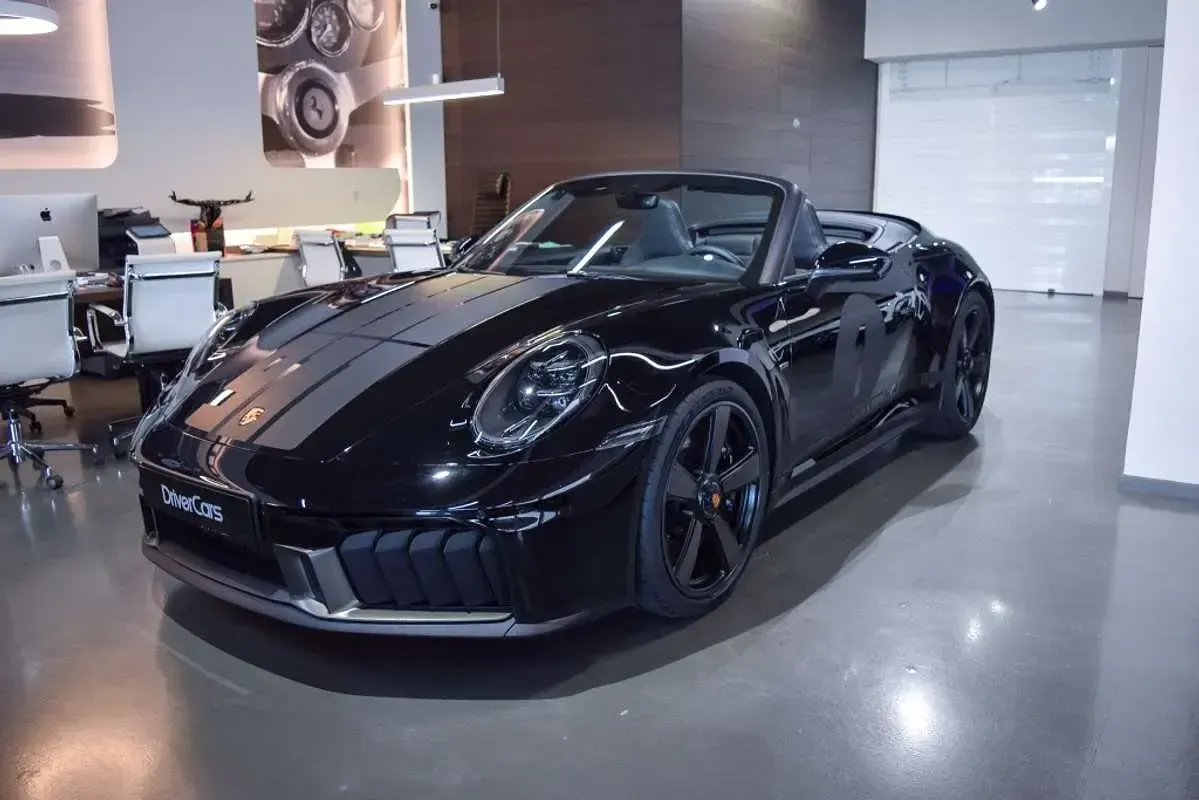 Nuevo Porsche 992 485 CV (356 kW) 2026 Negro Descapotable