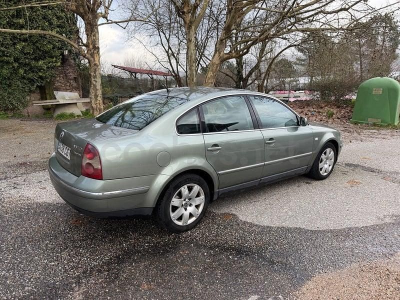 Begagnad VW Passat Highline 180 HK (132 kW) 2004 Grön Sedan
