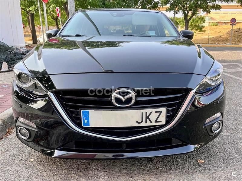 Negro Usado 2015 Mazda 3 Luxury Berlina | 12.500 € (Un poco caro) - Imagen 1/4