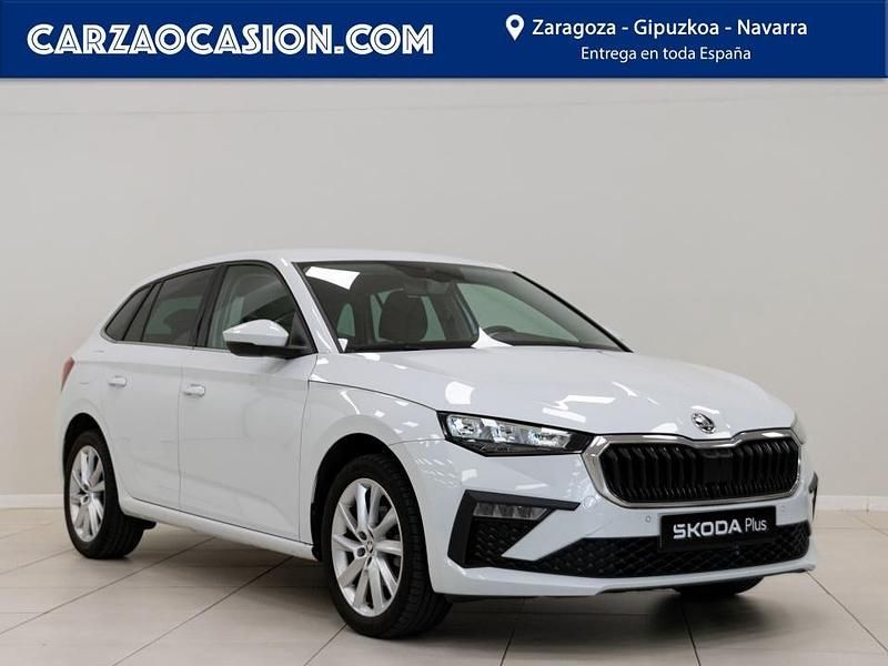 Blanco Usado 2024 Skoda Scala Selection Utilitario | 21.500 € (Caro) - Imagen 1/4