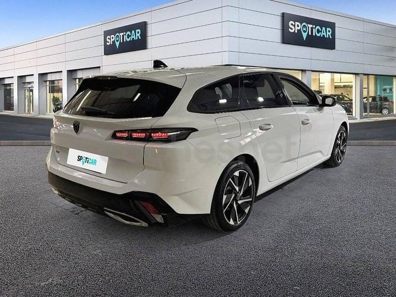 Usado Peugeot 308 SW Allure 130 CV (95 kW) 2023 Blanco Familiar