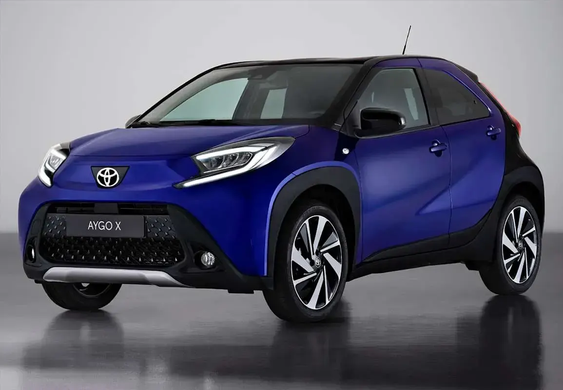 Usado Toyota Aygo X 72 CV (52 kW) 2023 Negro SUV