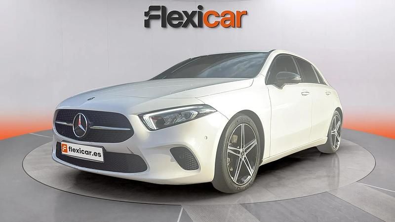 Käytetty Mercedes A180 116 HP (85 kW) 2019 Valkoinen Sedan