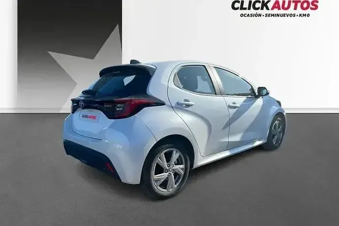 Usado Toyota Yaris Active 116 CV (85 kW) 2025 Utilitario