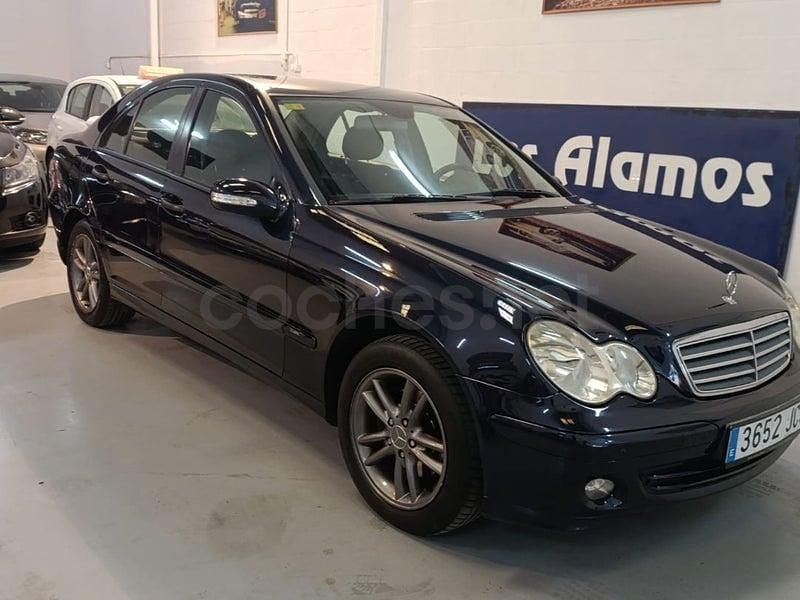Usado Mercedes C220 Classic 170 CV (125 kW) 2007 Azul Berlina