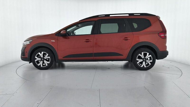 Usado Dacia Jogger Expression 110 CV (80 kW) 2024 Naranja Monovolumen