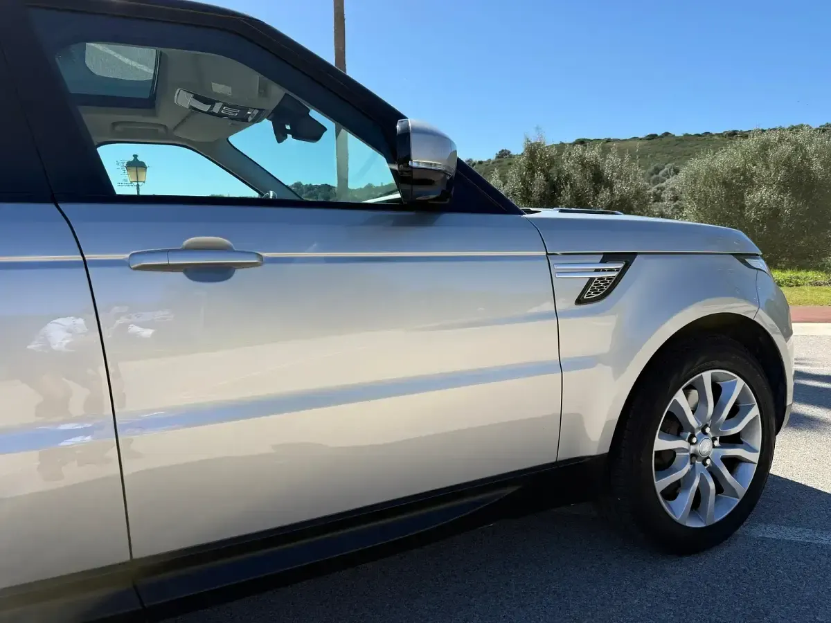 Käytetty Land Rover Range Rover Sport HSE 306 HP (225 kW) 2017 Peessi Katumaasturi