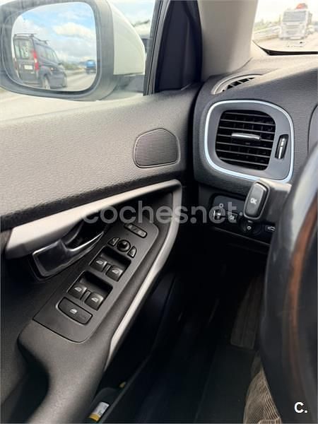 Usado Volvo V40 Summum 115 CV (84 kW) 2014 Blanco Berlina