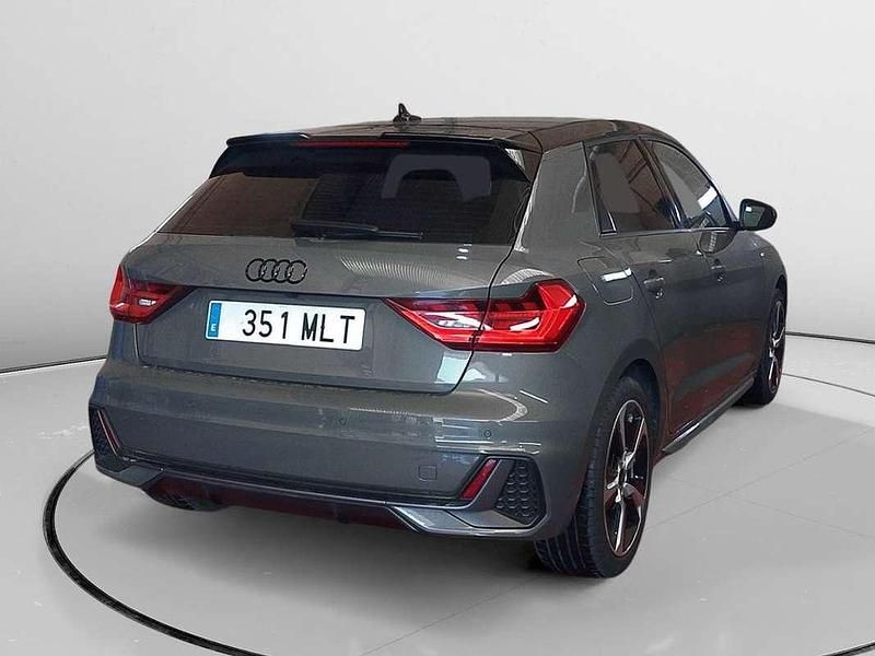 Usado Audi A1 S-Line 95 CV (69 kW) 2023 Gris SUV