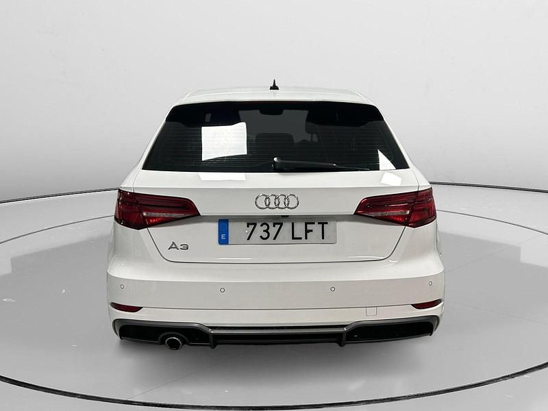 Usado Audi A3 S-Line 117 CV (86 kW) 2020 Blanco Berlina