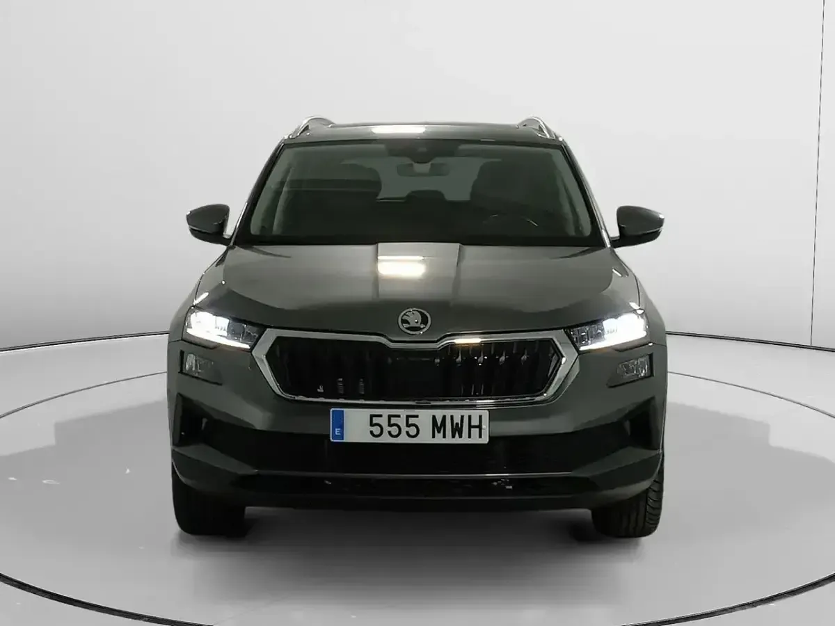 Usado Skoda Karoq 150 CV (110 kW) 2024 Gris SUV