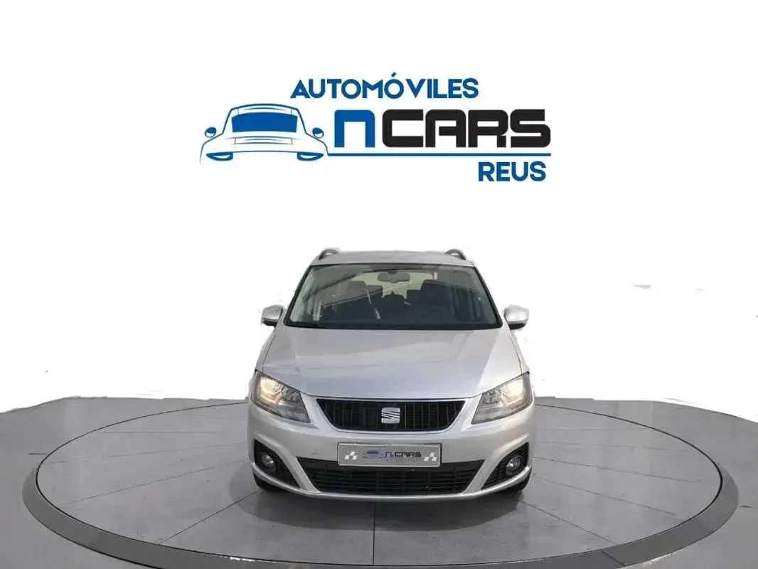 Usado Seat Alhambra Style 140 CV (102 kW) 2013 Plateado Monovolumen