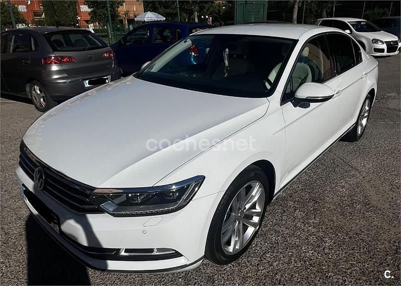 Blanco Usado 2018 VW Passat Sportline Berlina | 19.300 € (Un poco caro) - Imagen 1/4