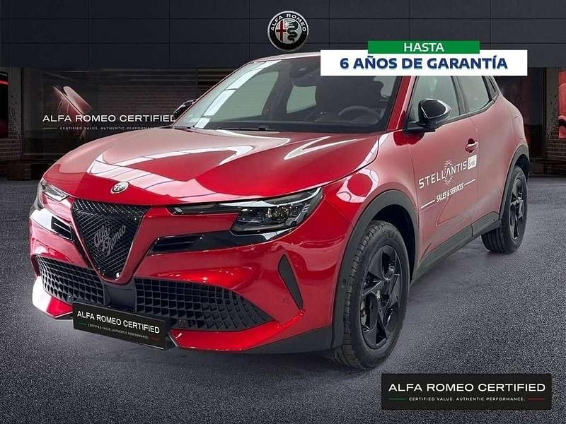 Usado Alfa Romeo Junior 147 CV (108 kW) 2025 Rojo SUV
