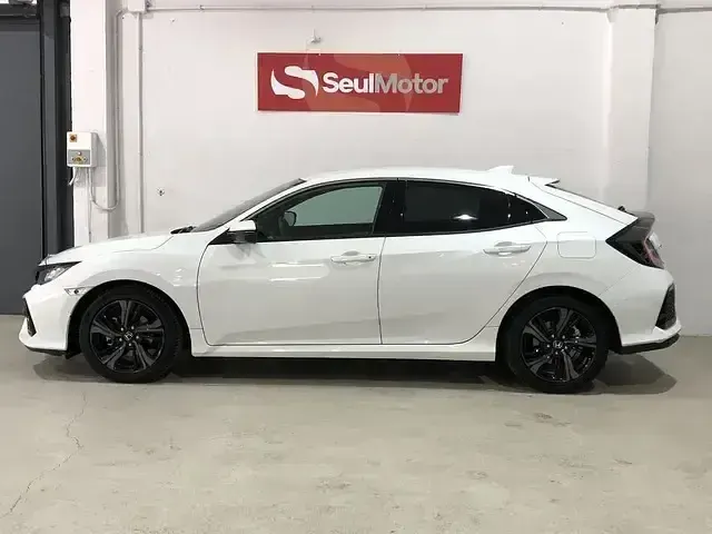 Usado Honda Civic Elegance 129 CV (94 kW) 2020 Blanco Utilitario