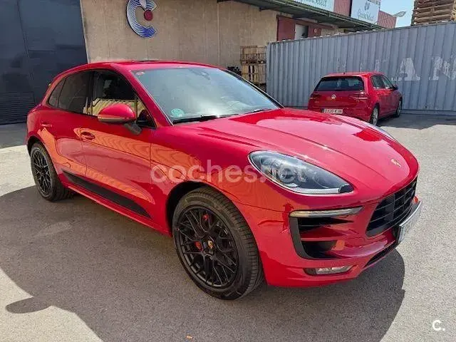 Käytetty Porsche Macan GTS 360 HP (264 kW) 2016 Punainen Katumaasturi